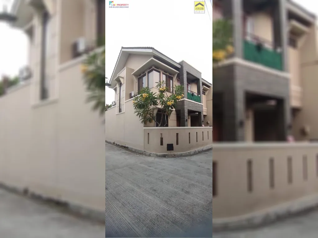 Rumah hook bagus selangkah ke pintu tol Jatiwarna pondok melati Bekasi