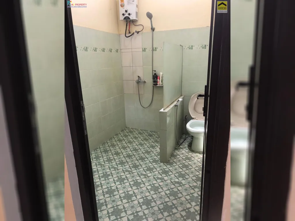 rumah dekat batununggal bandung ada kolam ikan koi dan kebun.jpg