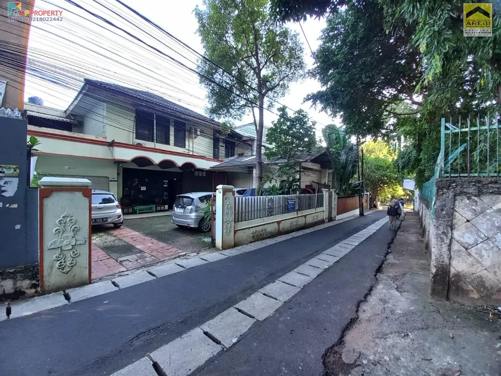 Rumah Lama 2 Lt ada Kosan Eksklusif daerah Segitiga Emas Kuningan Jaksel