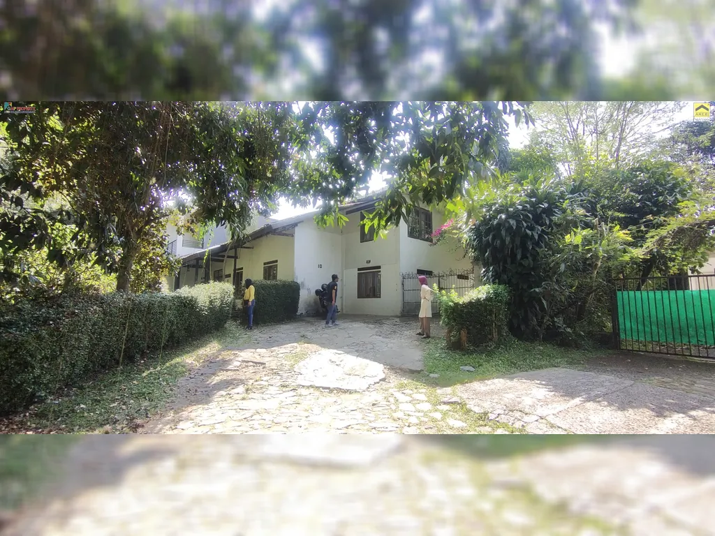 Dijual Murah Rumah Hitung Tanah Lokasi Strategis Di Dago Kota Bandung