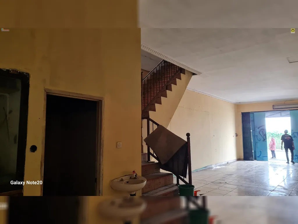 Ruko di Pondok Cabe Tangerang Selatan (1).jpg