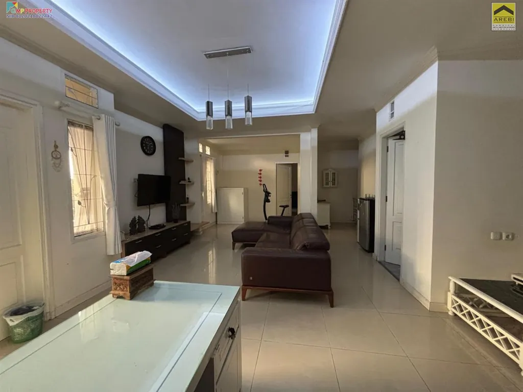 rumah di komplek sanggabuana (8).jpeg