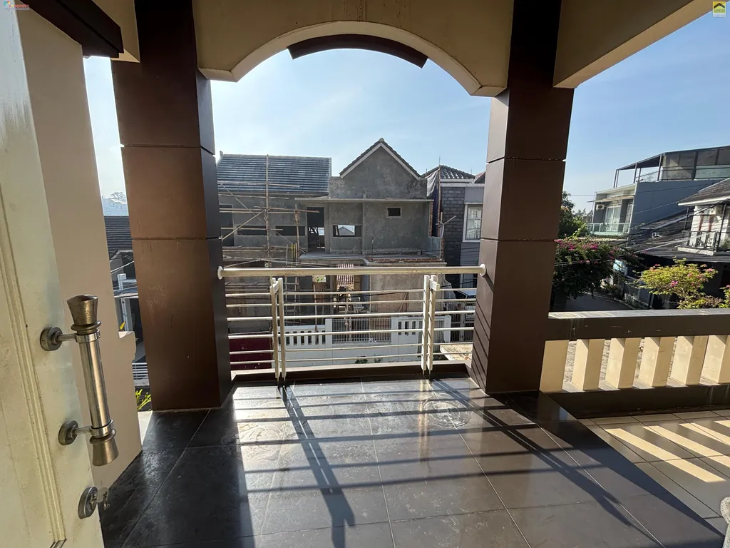 rumah di komplek sanggabuana (36).jpeg