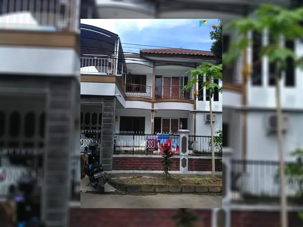Rumah besar di Panyawangan (02).jpeg