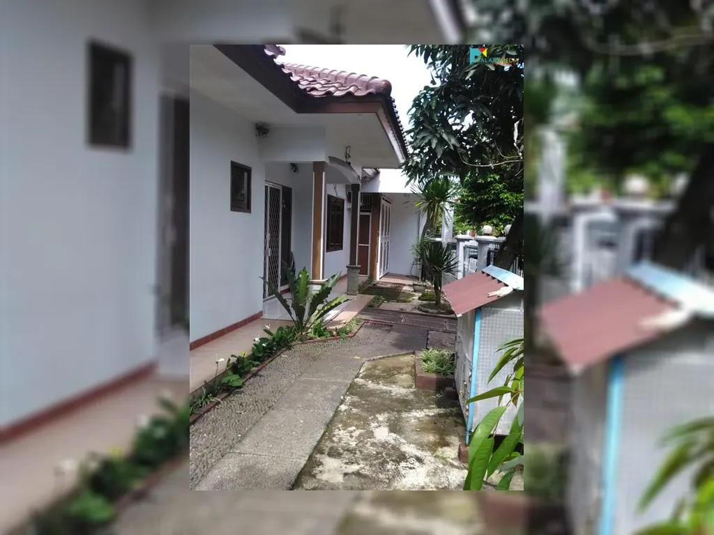 Rumah besar di Panyawangan (3).jpeg