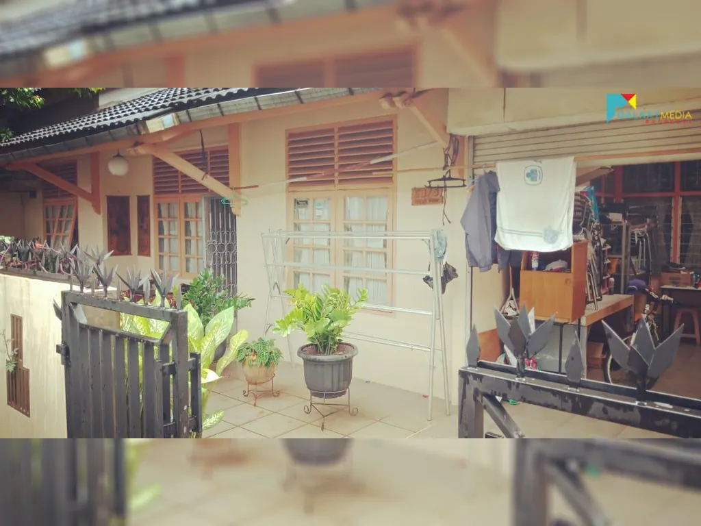 Rumah 1 lt th 88 layak huni dijual cepat di Ptm. Galaxy Bekasi Selatan hub 0812 1058 303 (8).jpg