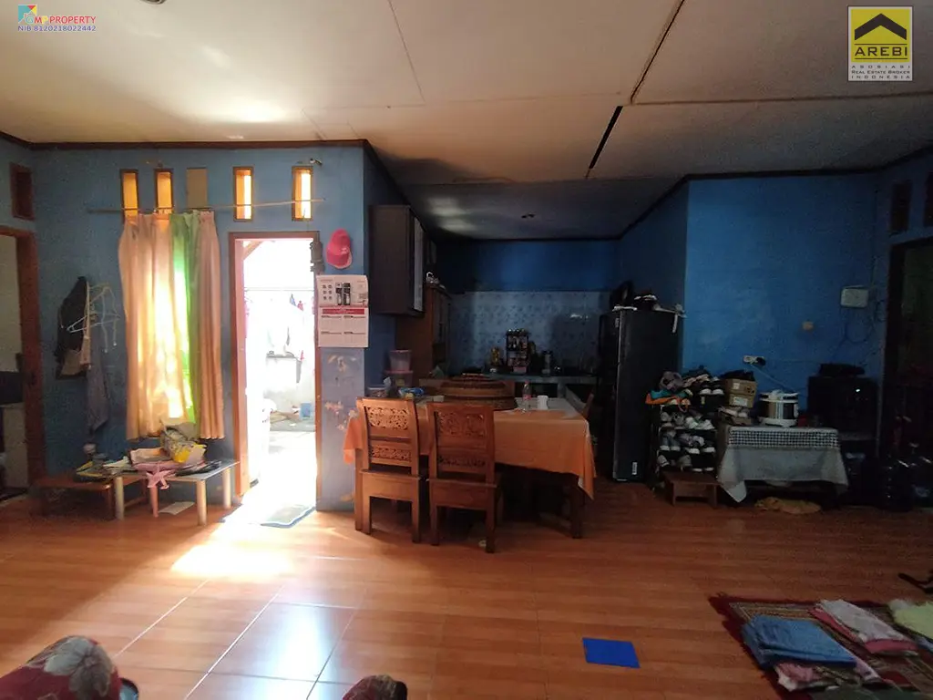 Uploaded file: 1000135126