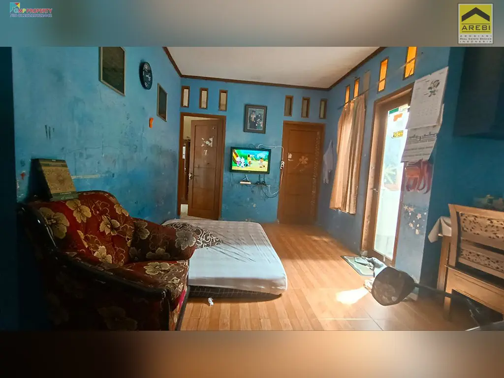 Uploaded file: 1000135129