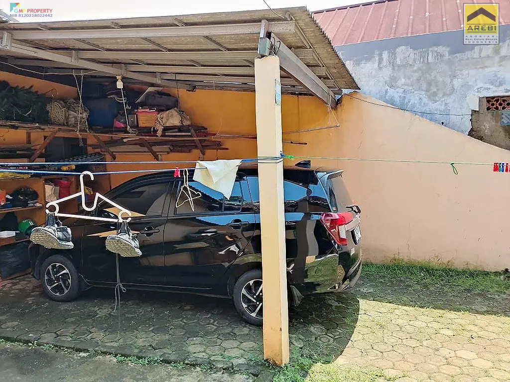 Uploaded file: 1000135160