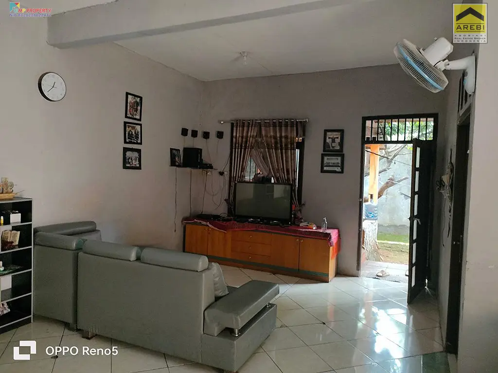 Uploaded file: 1000135162