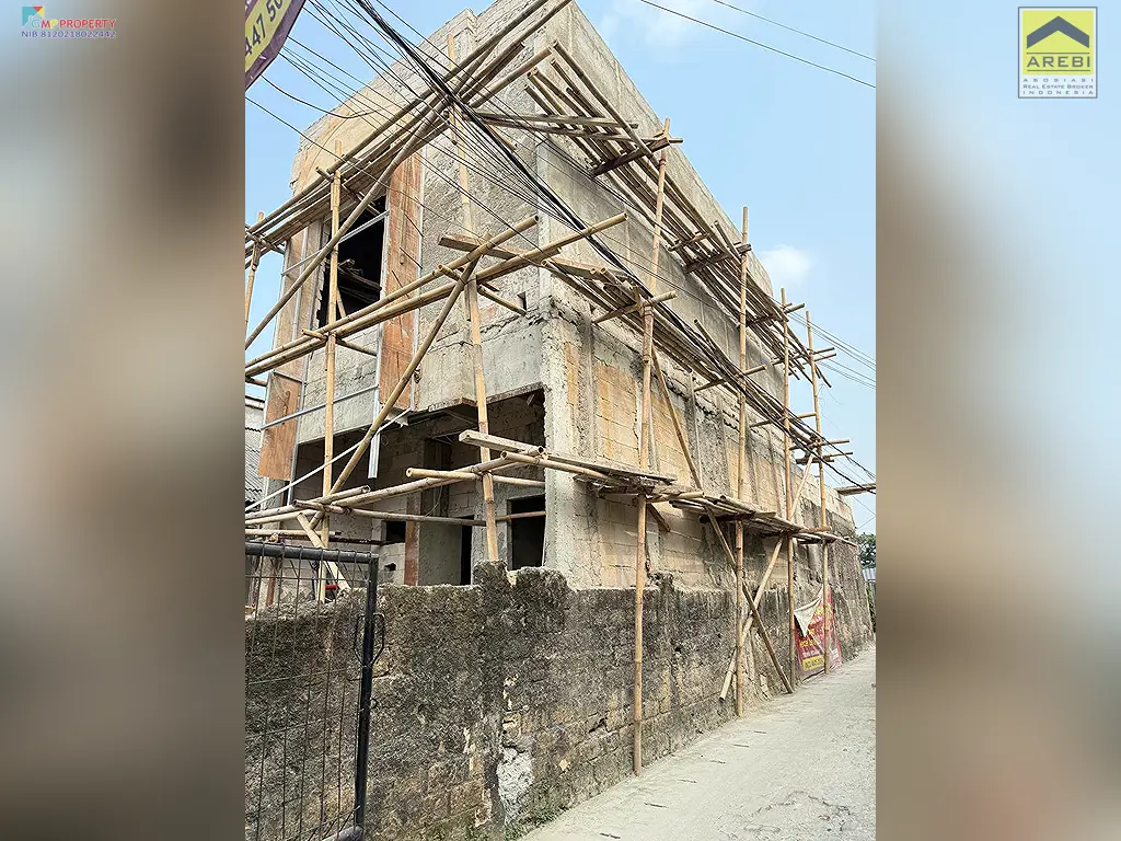 Uploaded file: 1000444985