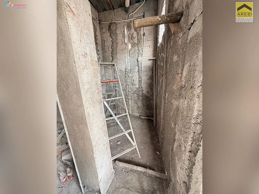 Uploaded file: 1000444997