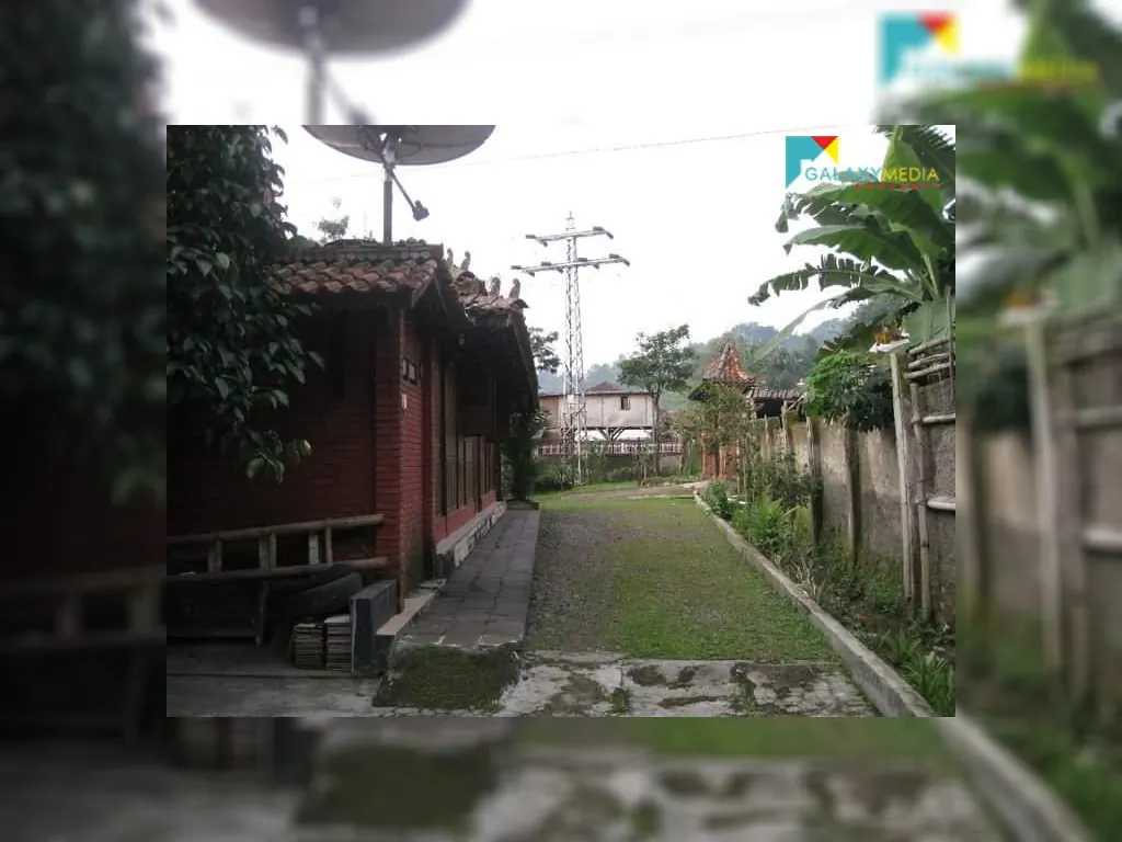 jual rumah joglo di jalan dago mainroad (4).jpeg