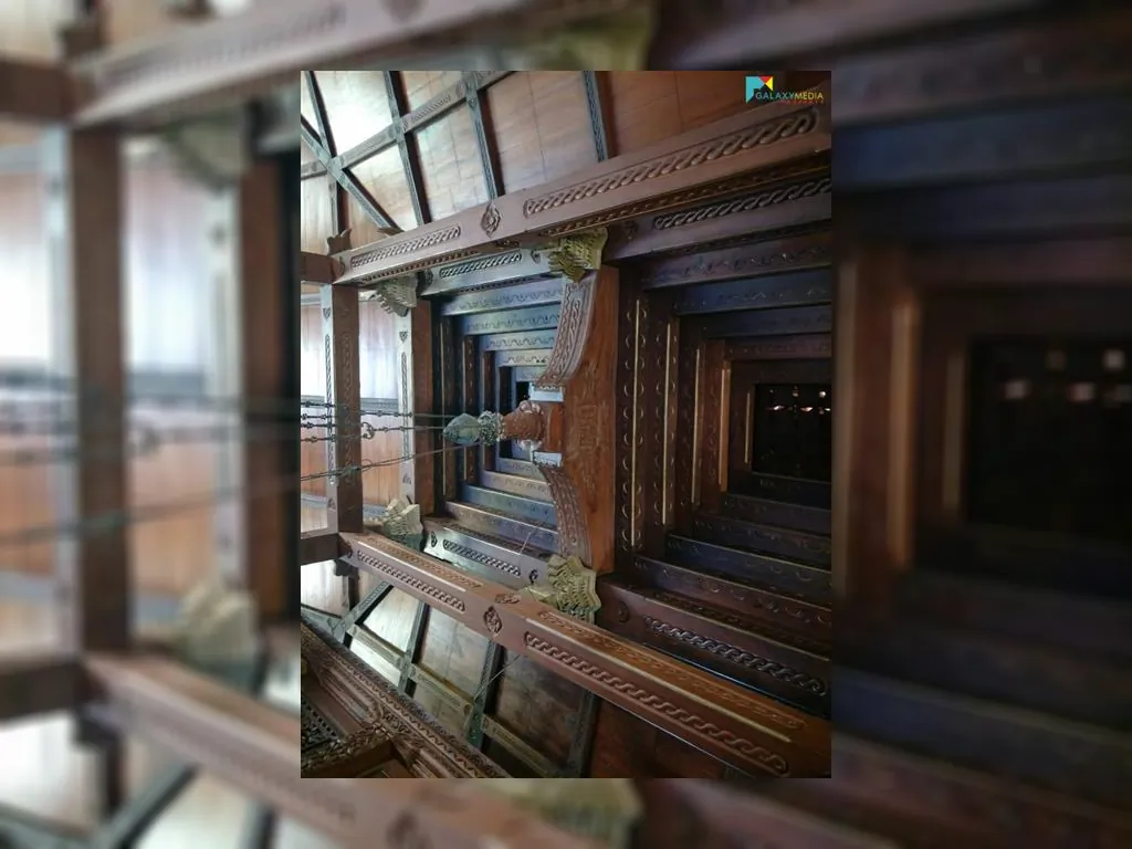 jual rumah joglo di jalan dago mainroad (16).jpeg