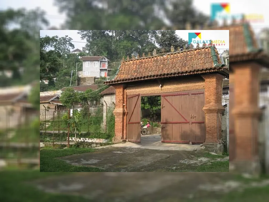 jual rumah joglo di jalan dago mainroad (3).jpeg
