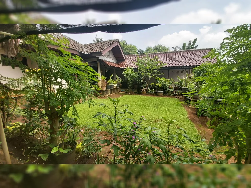 Rumah Tanah Luas Jual Cepat Dalam Komplek Jakapermai Jakasampurna Bekasi