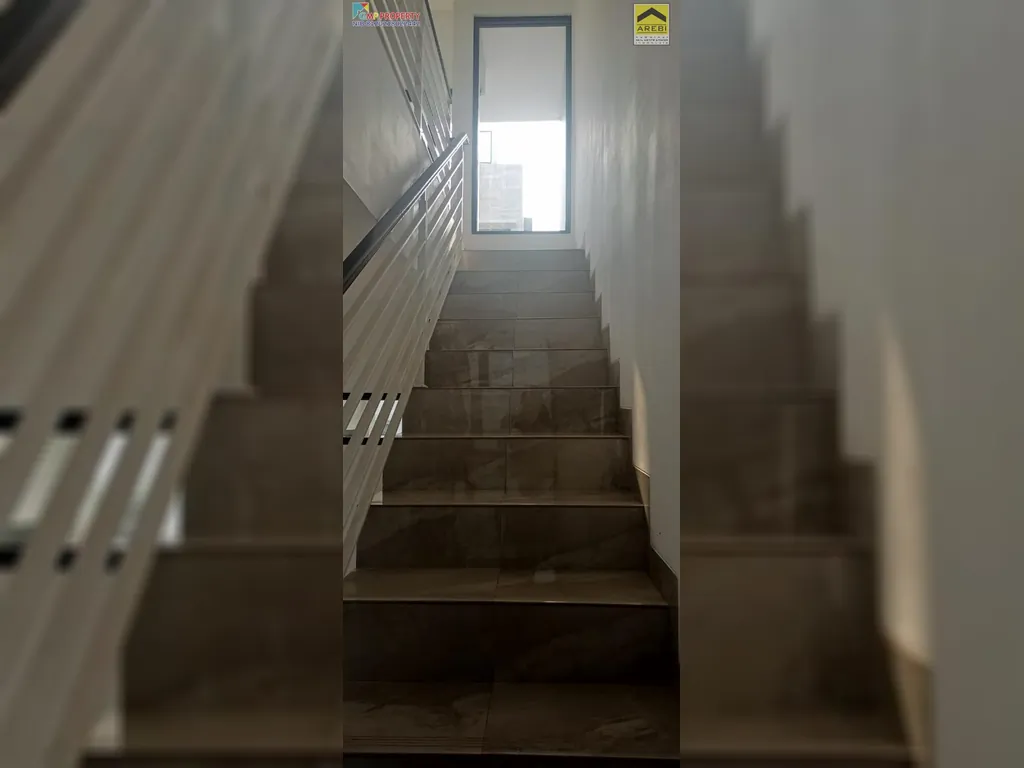 rumah 2 lantai dekat jnc sayap cikutra bandung.jpg