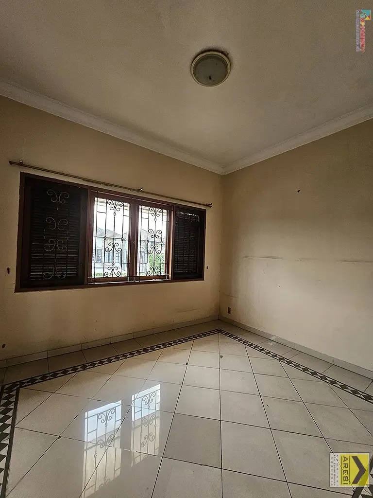 Uploaded file: 1000396277