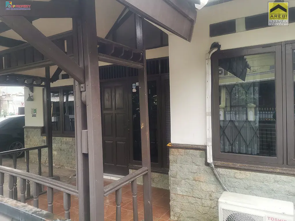 Uploaded file: 1000445344