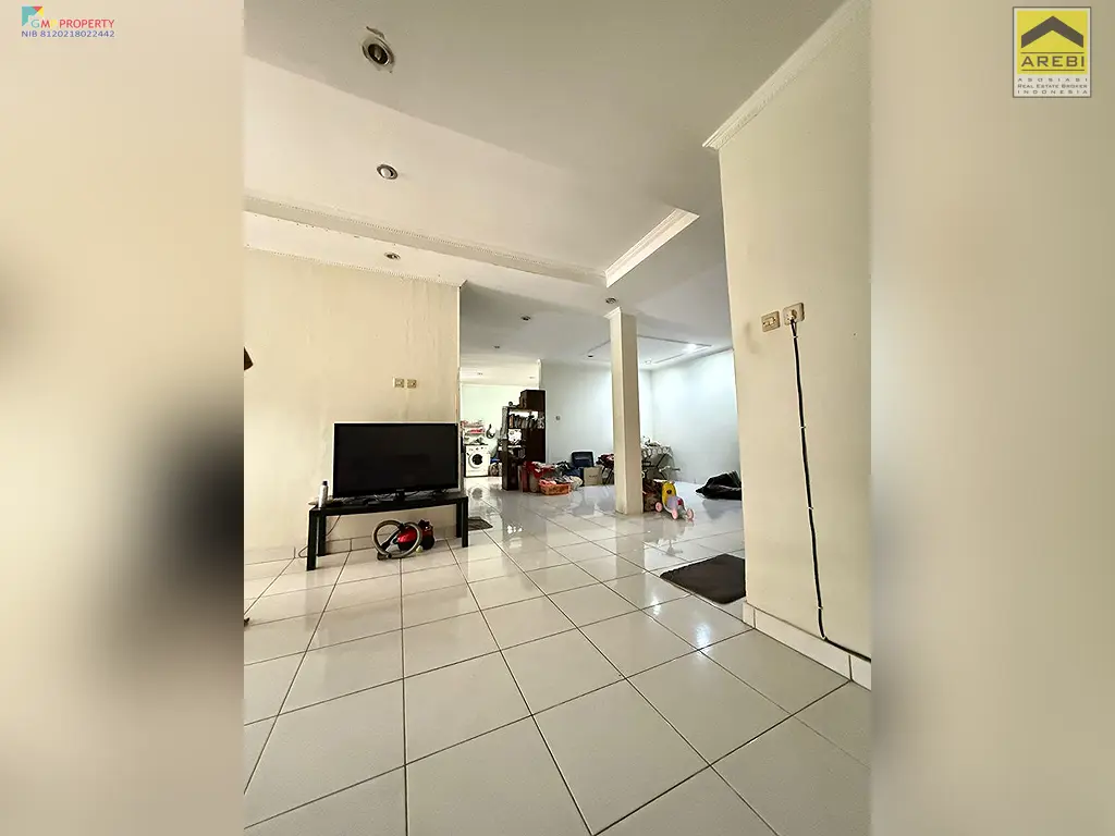 Uploaded file: 1000445350