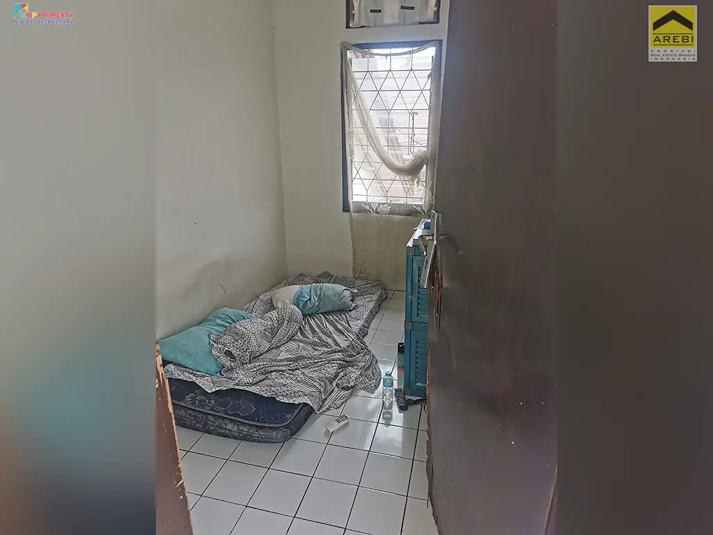 Uploaded file: 1000445354