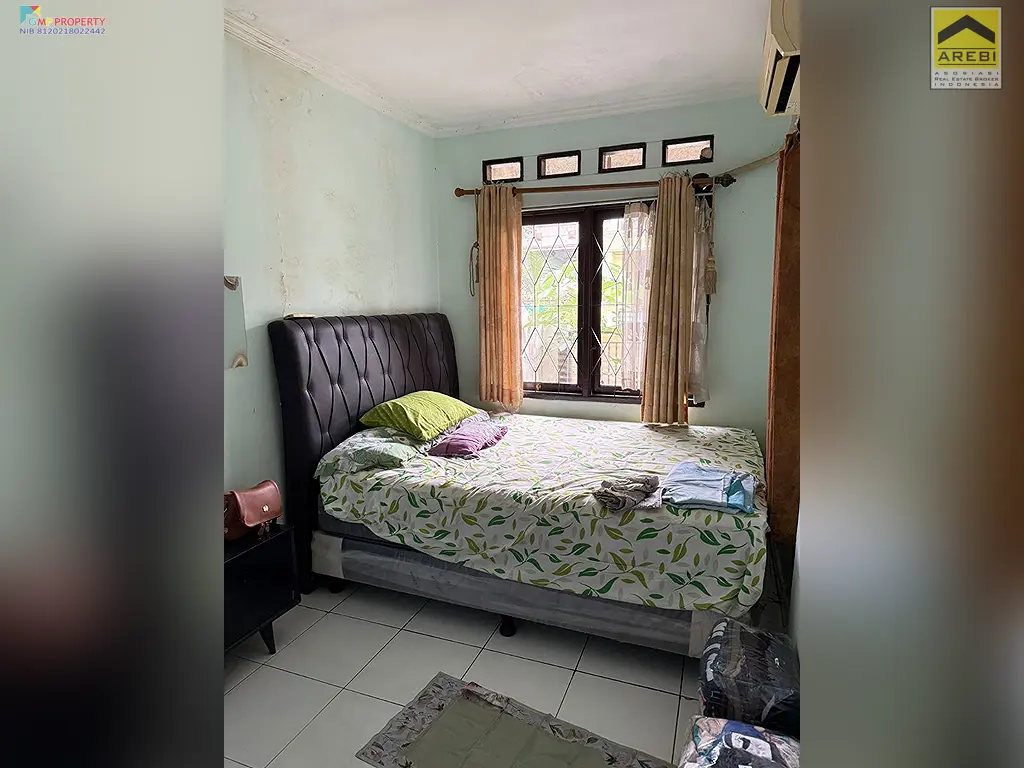 Uploaded file: 1000445355