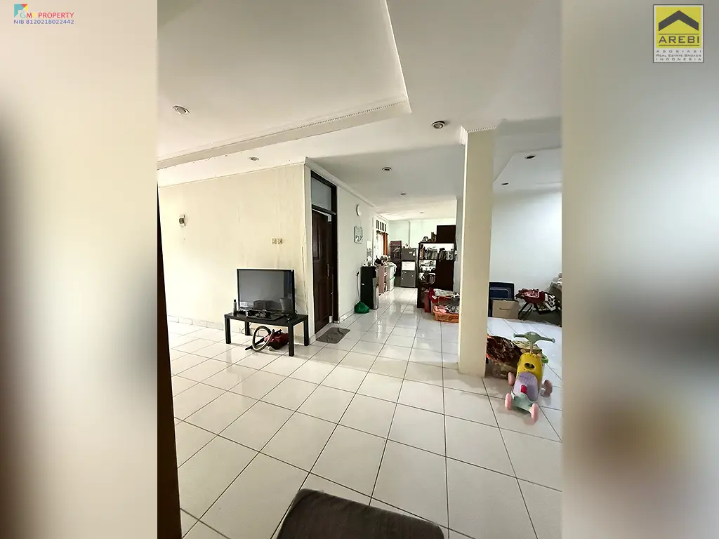 Uploaded file: 1000445362