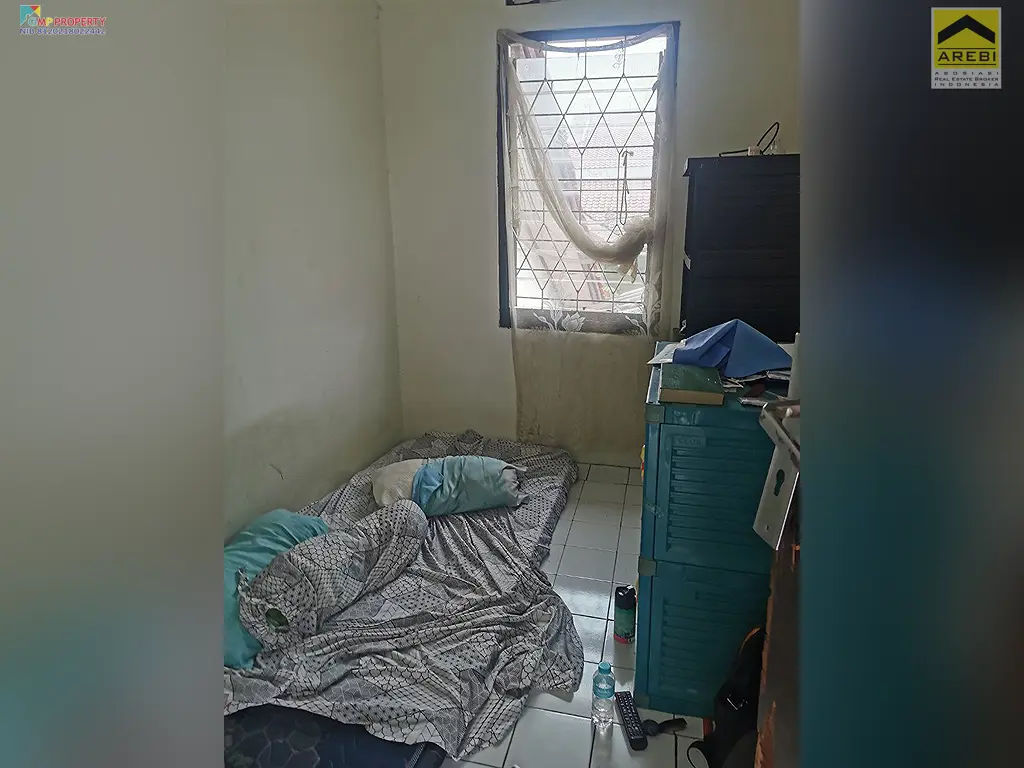 Uploaded file: 1000445357