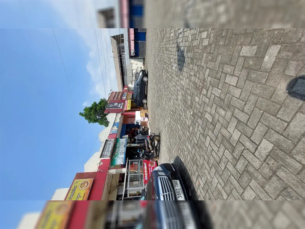 Kios di lokasi strategis