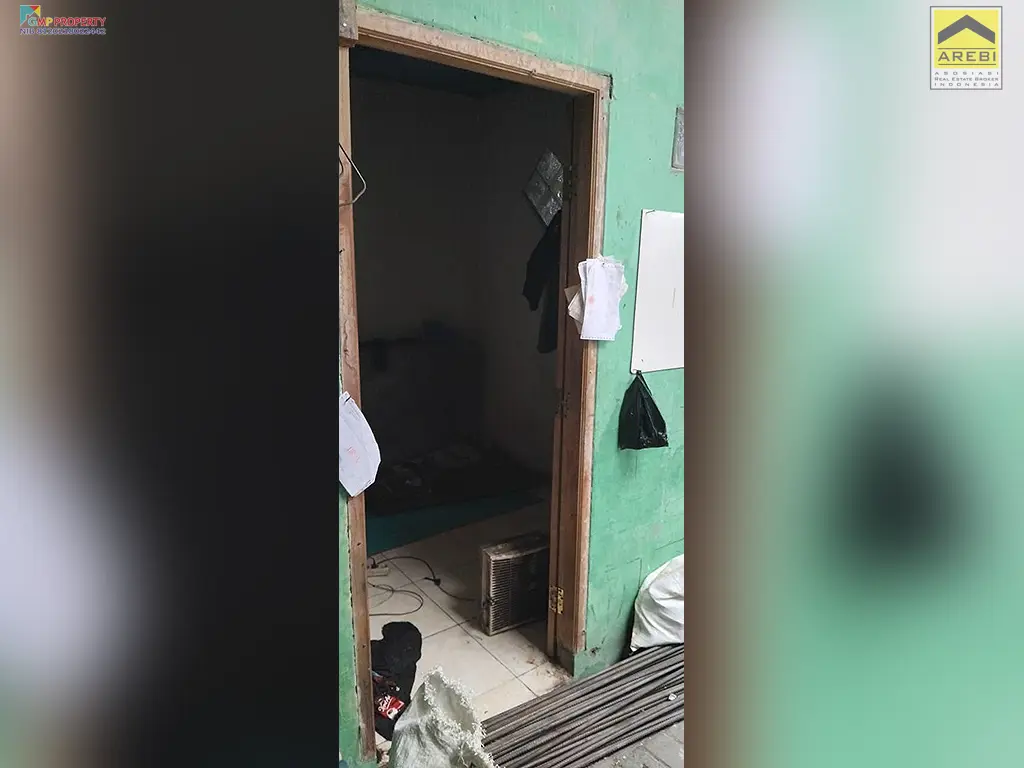 Uploaded file: 1000904560