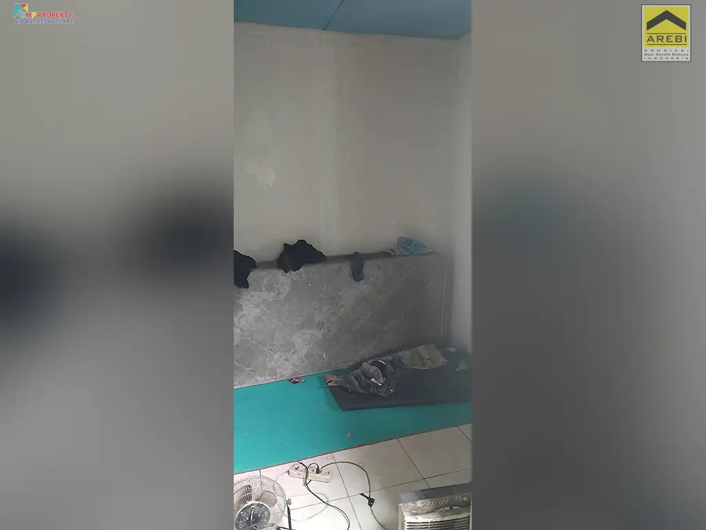 Uploaded file: 1000904558