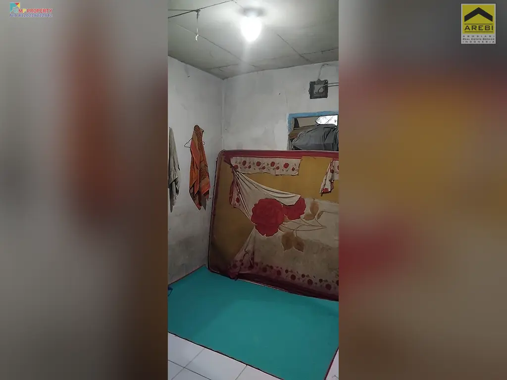 Uploaded file: 1000904561