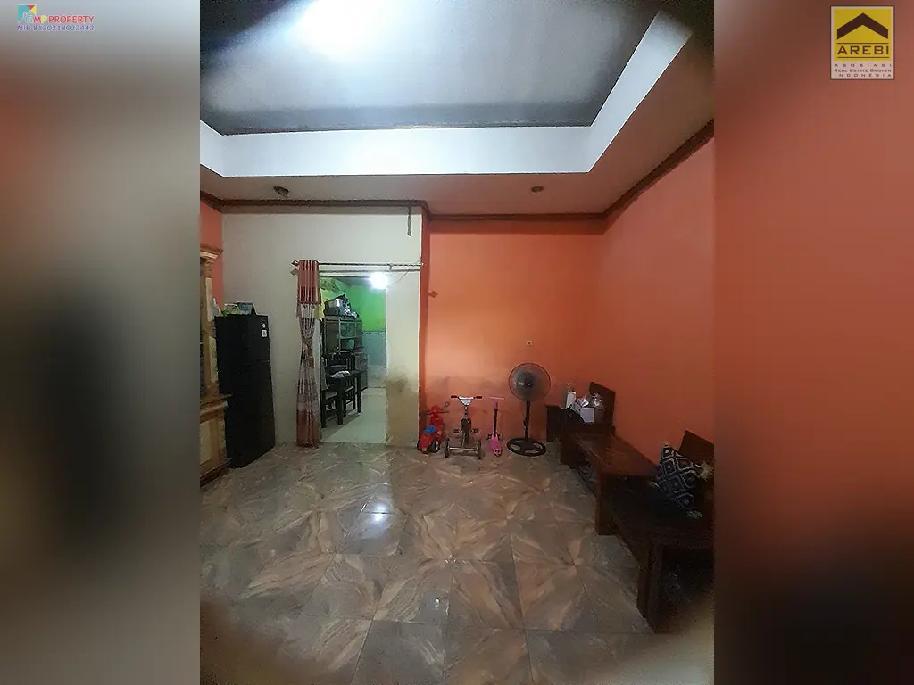 Uploaded file: 1000904519