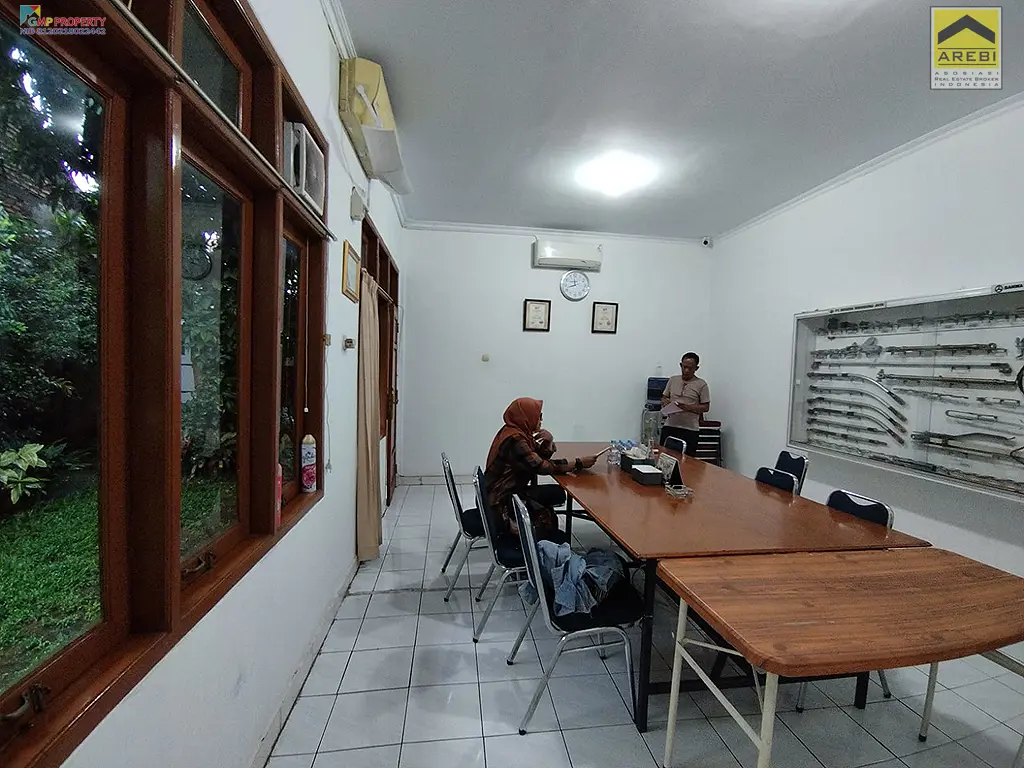 Uploaded file: 1000050116