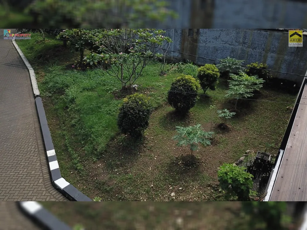 garden view1..jpg