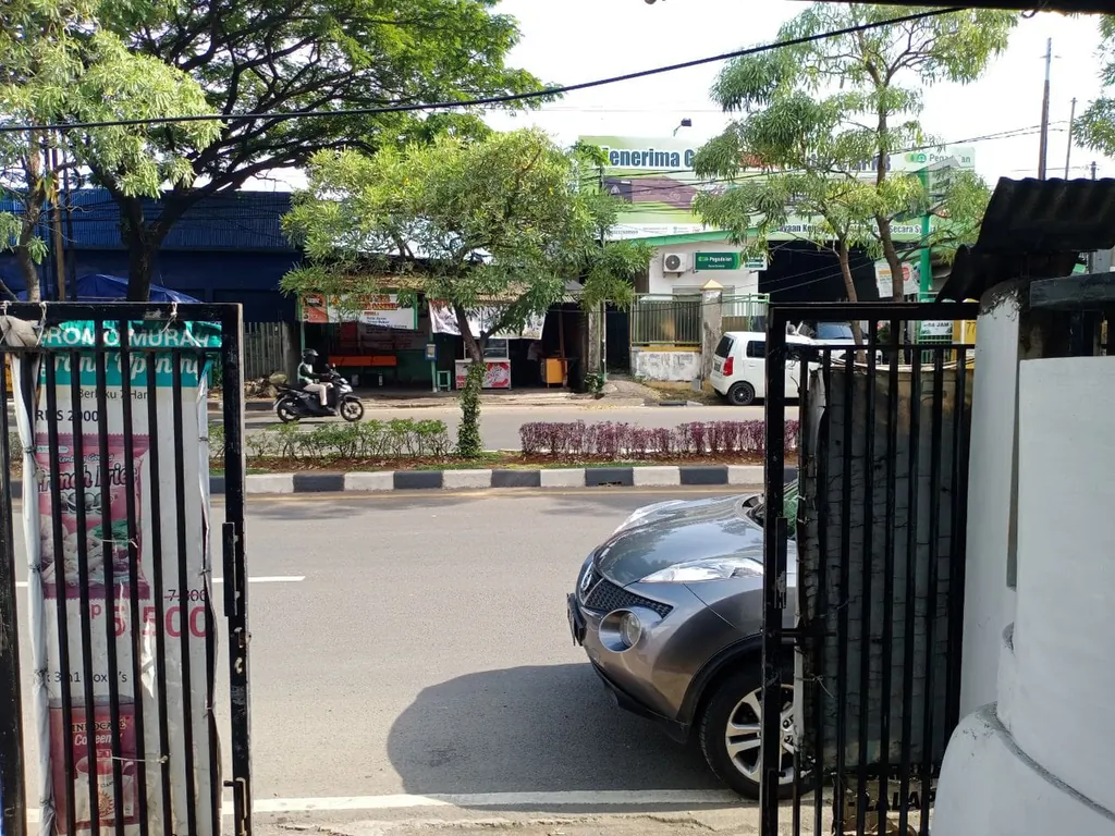 Jual Tanah Bonus Rumah Utama, 1 Kontrakan Aktif  Warung Menguntungkan Di Cut Mutia Bekasi.