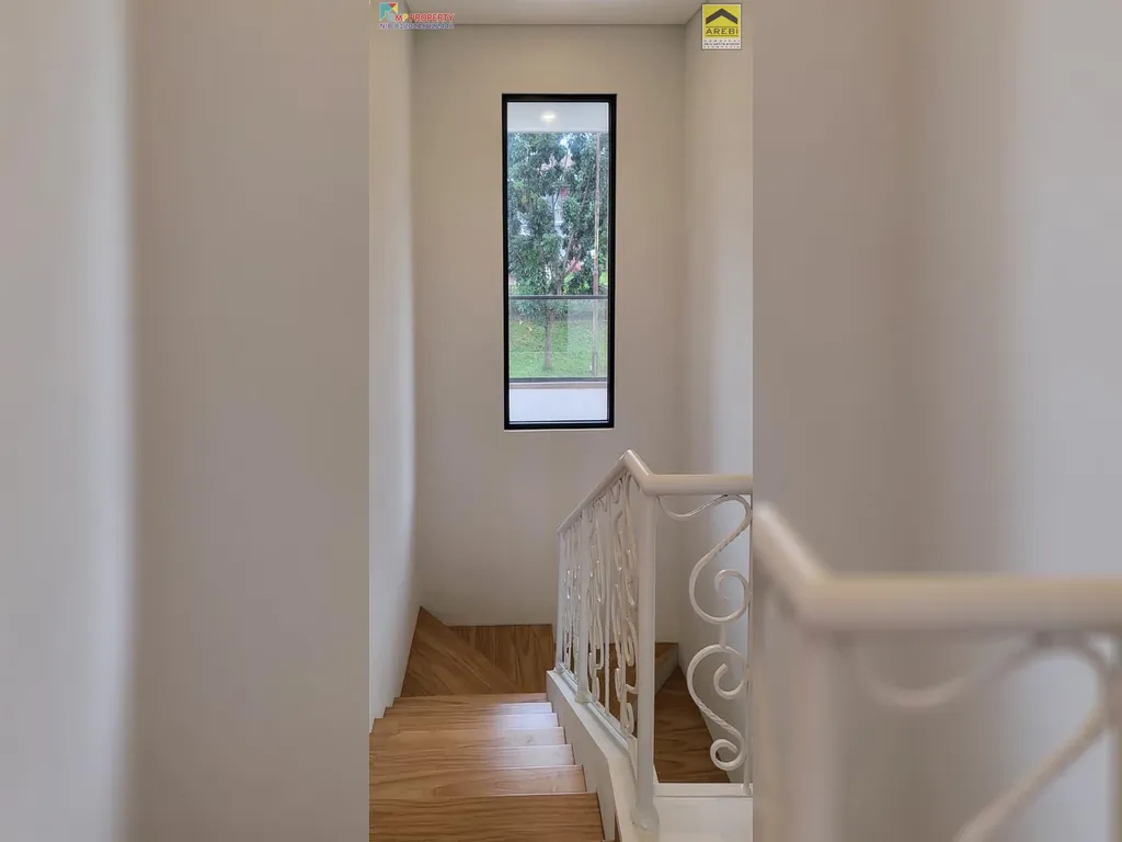 Tangga dg Pencahayaan.jpeg