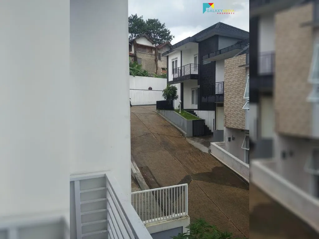 Rumah di Bukit Ligar Bandung Utara Rumah Warna Bumikara Residence 1 (14).jpg