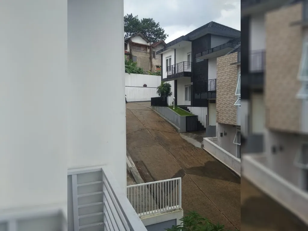 Rumah di Bukit Ligar Bandung Utara Rumah Warna Bumikara Residence 1 (14).jpg